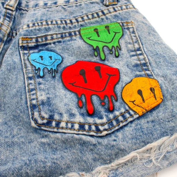 Shein Juniors Blue Stonewash Booty Shorts – XS | Drippy Smiley Face Graphic - Picture 4 of 5